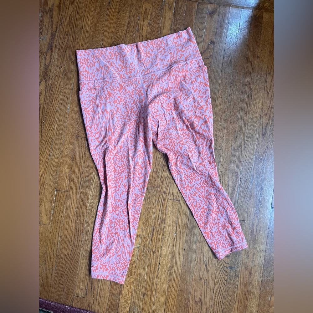 Athleta xl salutation stash II Pocket Pink Patterned Leggings